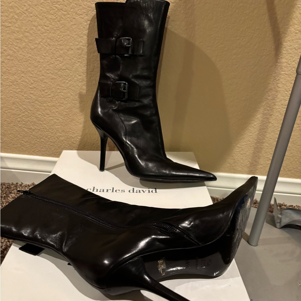 Charles David Black Heeled Boots-Italian leather - Picture 5 of 7